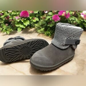 UGG SHAINA BOOTS SIZE 7
